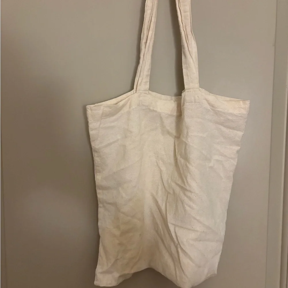 Floral Embroidered Cream Tote Bag - Picture 2 of 4